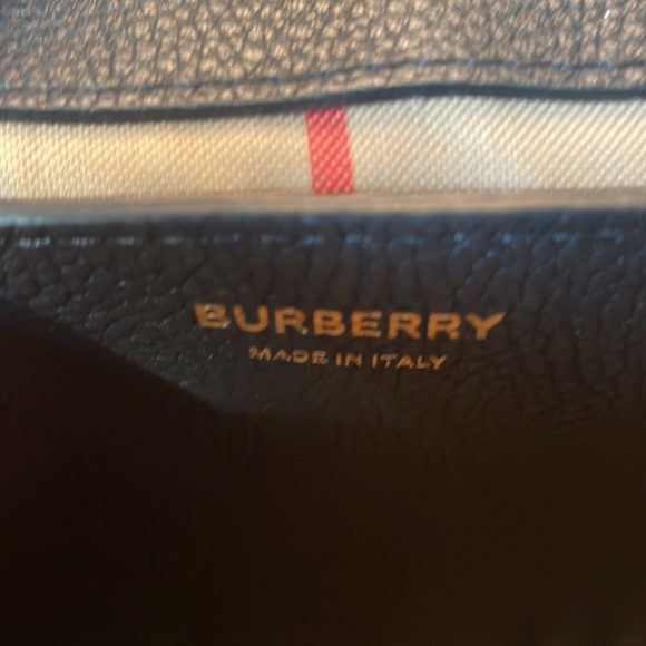 Burberry Note Bag - Picture 4 of 6